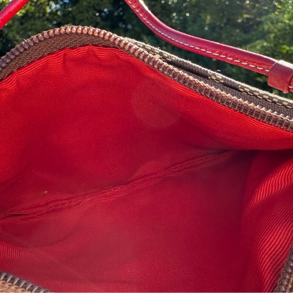 COACH Wristlet Red Flower Monogram Wristlet EUC $139 retail - Picture 3 of 6